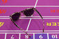 Las gafas de sol del IR/marcaron las lentes de contacto de tarjetas en tramposo de juego